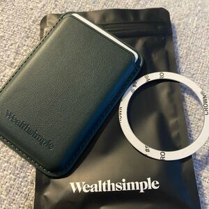 Wealthsimple phone wallet Dark Green